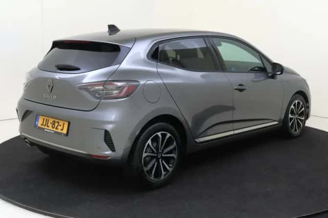 Renault Clio (2025) thumbnail 4