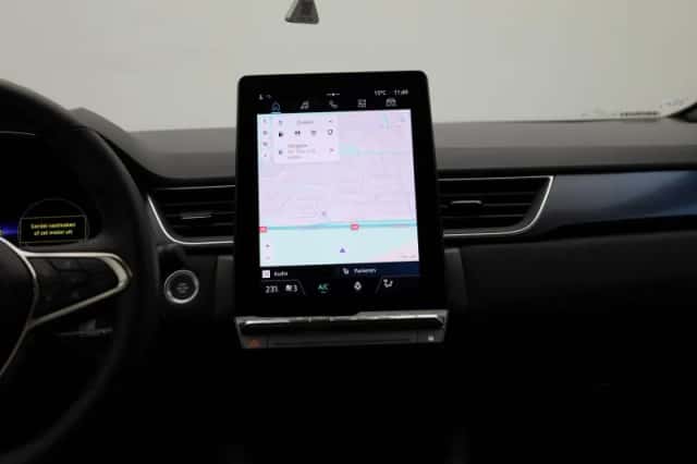 Renault Captur (2024) thumbnail 11