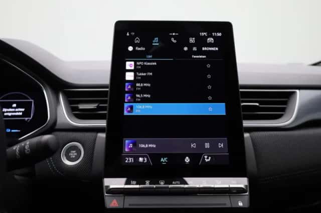 Renault Captur (2024) thumbnail 22