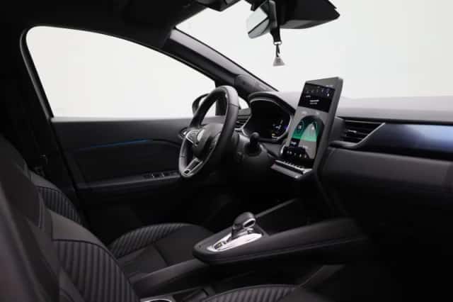 Renault Captur (2024) thumbnail 33