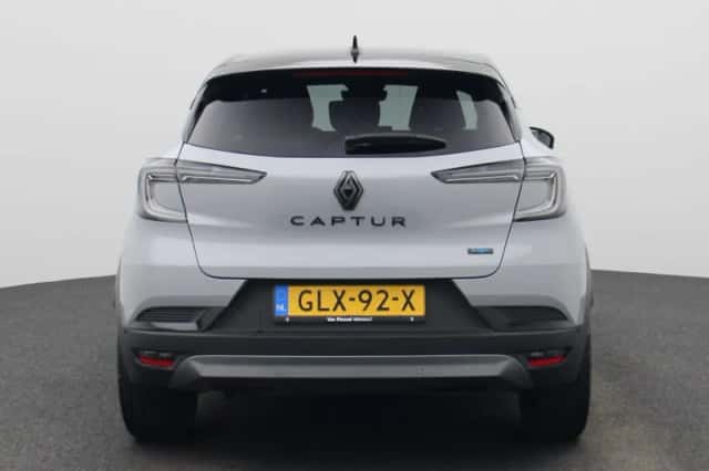 Renault Captur (2024) thumbnail 5