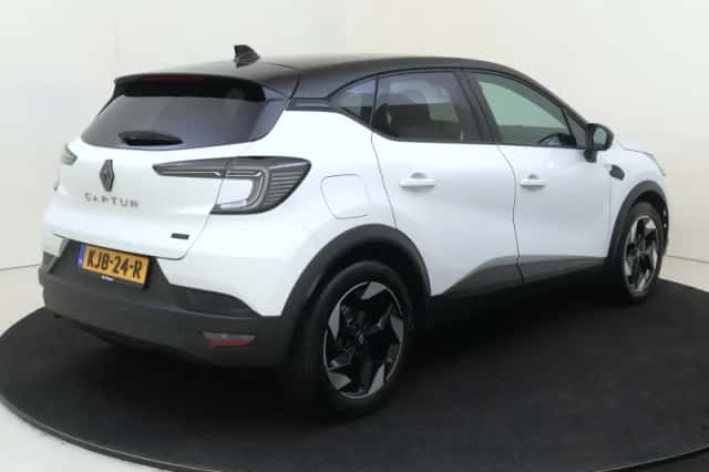 Renault Captur (2025) thumbnail 4