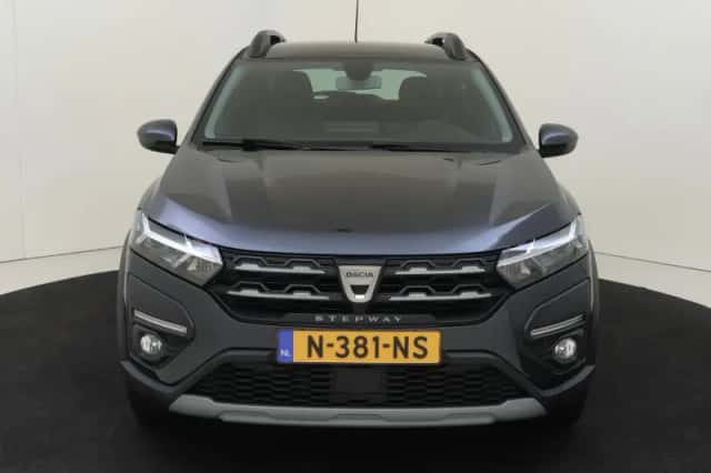 Dacia Sandero Stepway (2021) thumbnail 6