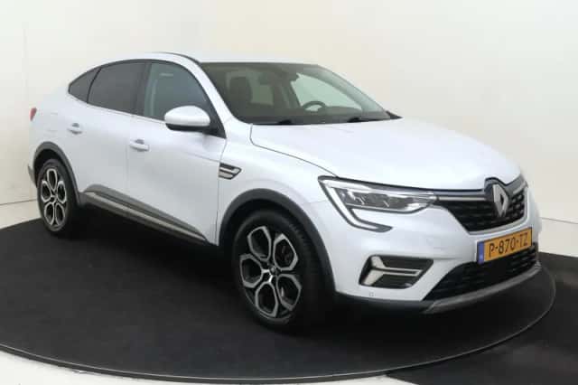Renault Arkana (2022) thumbnail 2
