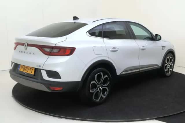Renault Arkana (2022) thumbnail 4