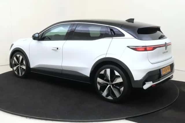 Renault Mégane E-Tech (2023) thumbnail 3