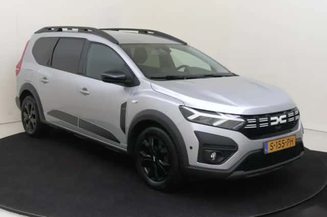 Dacia Jogger (2023) thumbnail 2