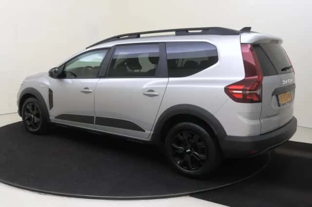 Dacia Jogger (2023) thumbnail 3