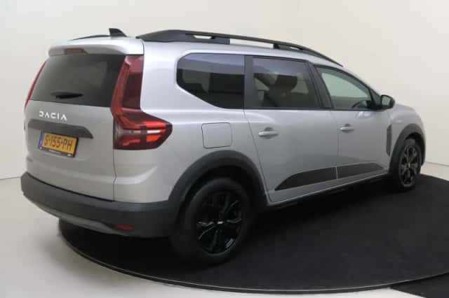 Dacia Jogger (2023) thumbnail 4