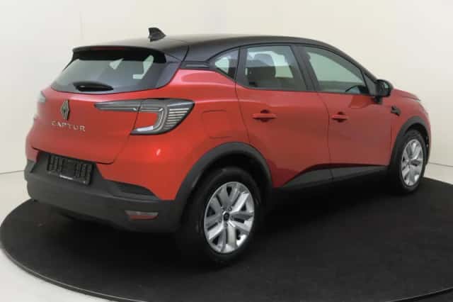 Renault Captur (2025) thumbnail 4