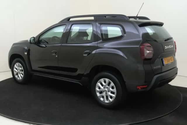 Dacia Duster (2023) thumbnail 3