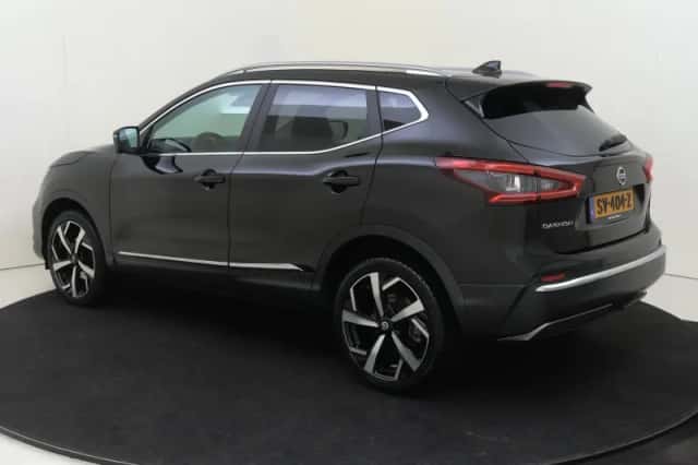 Nissan Qashqai (2018) thumbnail 3