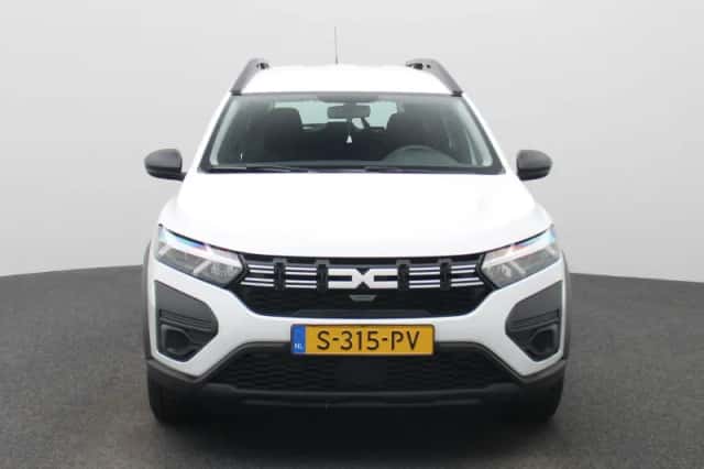 Dacia Jogger (2023) thumbnail 3