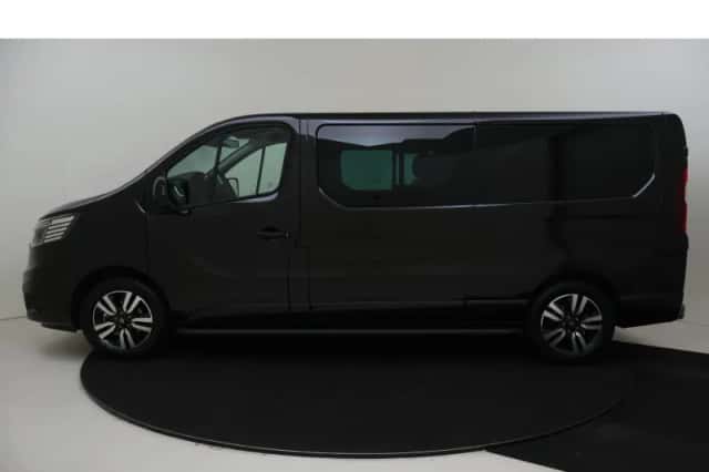Renault Trafic (2024) thumbnail 2