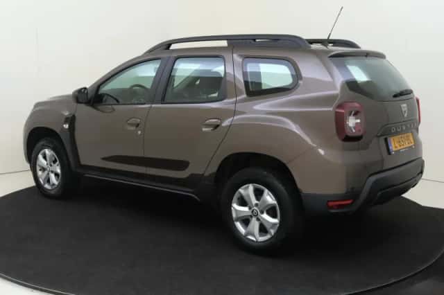 Dacia Duster (2021) thumbnail 3