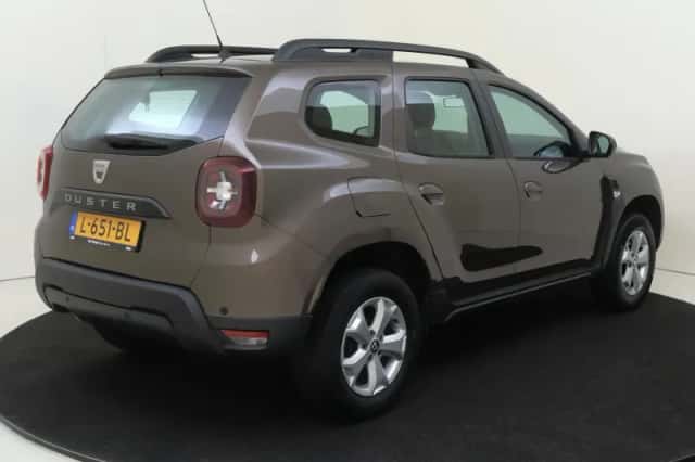 Dacia Duster (2021) thumbnail 4
