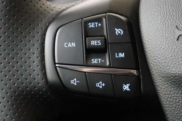 Ford Focus (2024) thumbnail 16