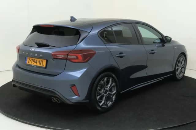 Ford Focus (2024) thumbnail 4