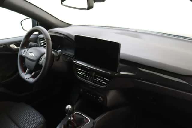 Ford Focus (2024) thumbnail 5