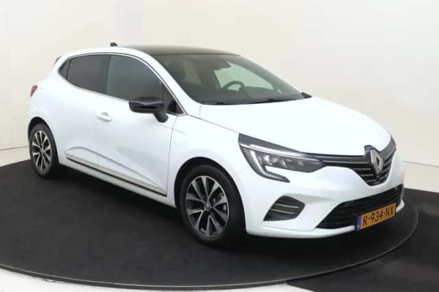 Renault Clio (2022) thumbnail 2