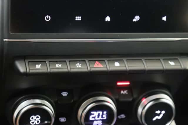 Renault Clio (2022) thumbnail 22