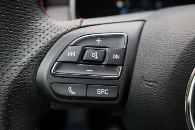 MG ZS (2023) thumbnail 20