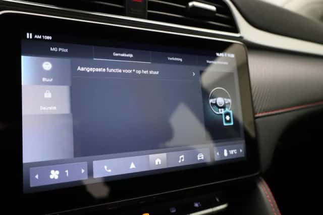 MG ZS (2023) thumbnail 23