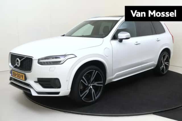 Volvo XC90 (2016) thumbnail 1