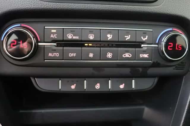 Kia Ceed Sportswagon (2020) thumbnail 19