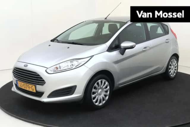 Ford Fiesta (2016) thumbnail 1