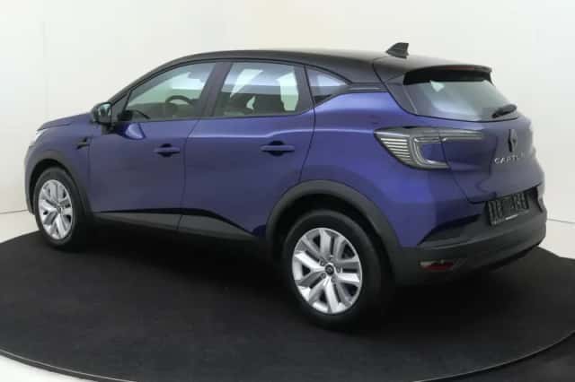 Renault Captur (2025) thumbnail 3