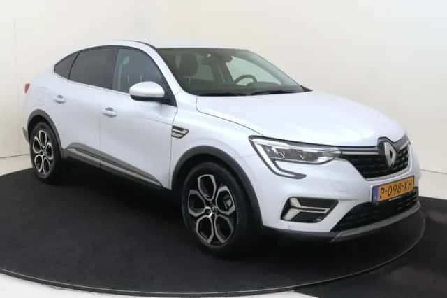 Renault Arkana (2022) thumbnail 2