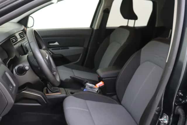Dacia Duster (2024) thumbnail 11