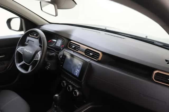 Dacia Duster (2024) thumbnail 5