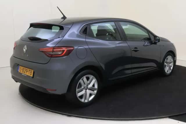 Renault Clio (2021) thumbnail 4