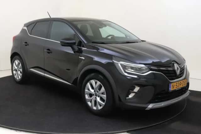 Renault Captur (2021) thumbnail 2