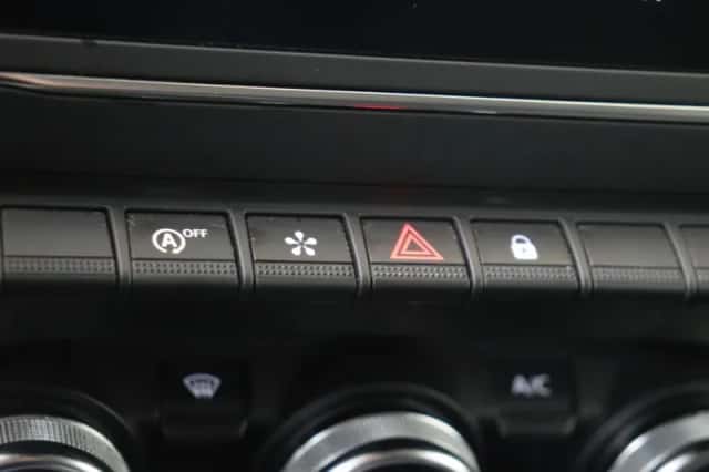 Renault Captur (2021) thumbnail 25