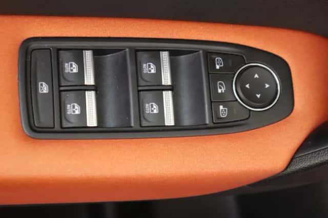 Renault Captur (2021) thumbnail 25