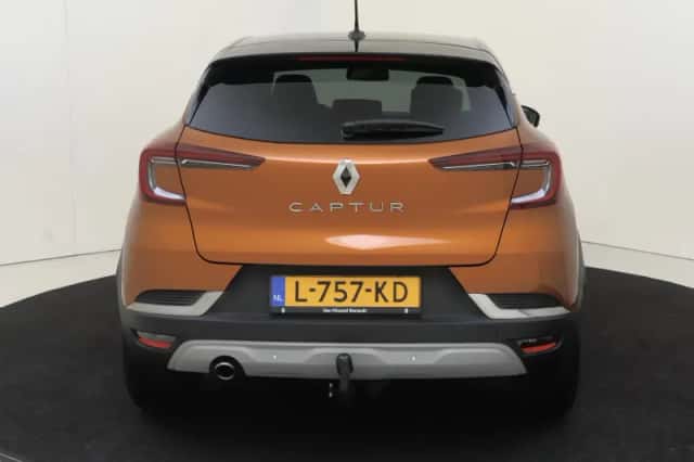 Renault Captur (2021) thumbnail 7