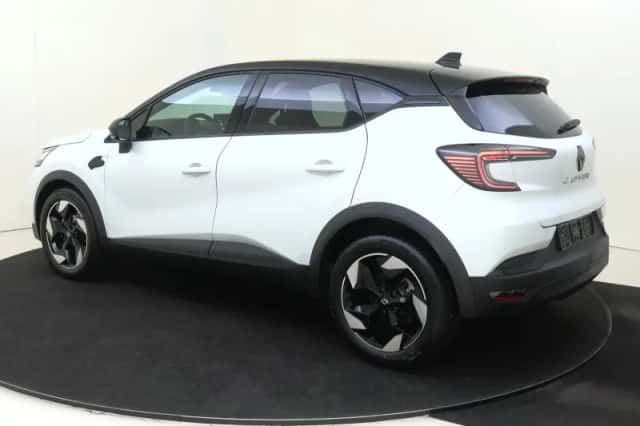 Renault Captur (2025) thumbnail 3