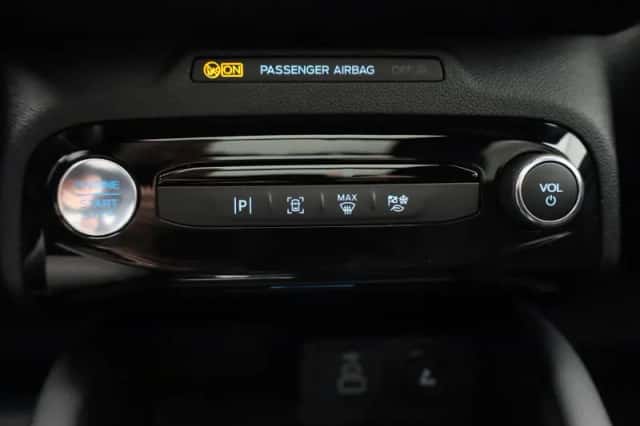 Ford Kuga (2025) thumbnail 21