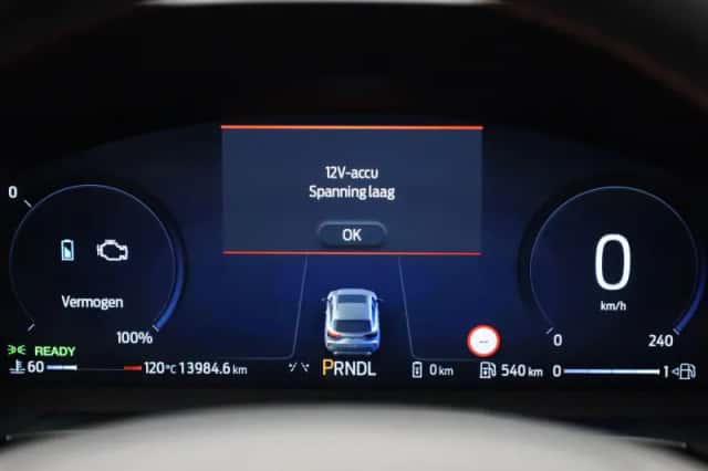 Ford Kuga (2025) thumbnail 8