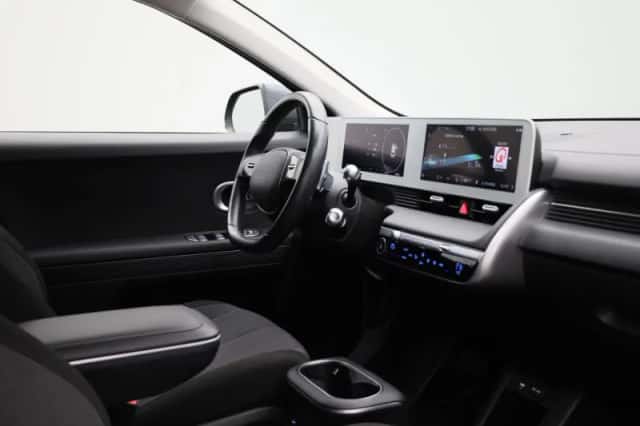 Hyundai Ioniq 5 (2024) thumbnail 32