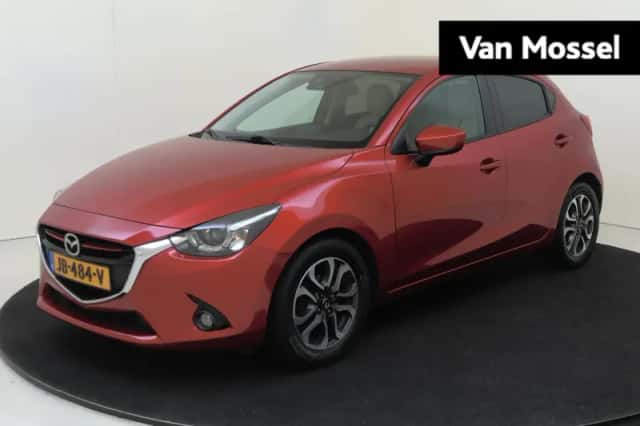 Mazda 2 (2016) thumbnail 1