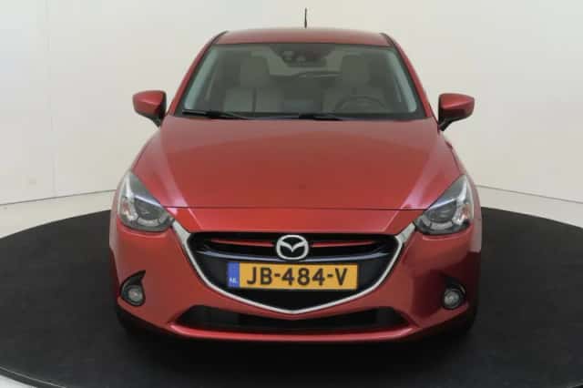 Mazda 2 (2016) thumbnail 6