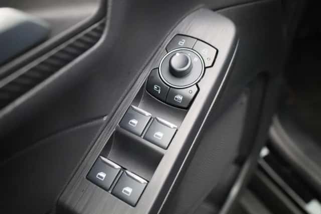 Ford Kuga (2025) thumbnail 32