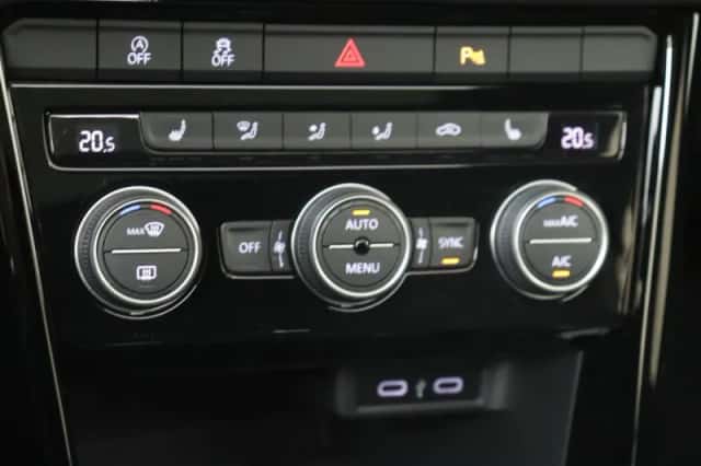 Volkswagen T-Roc (2022) thumbnail 19