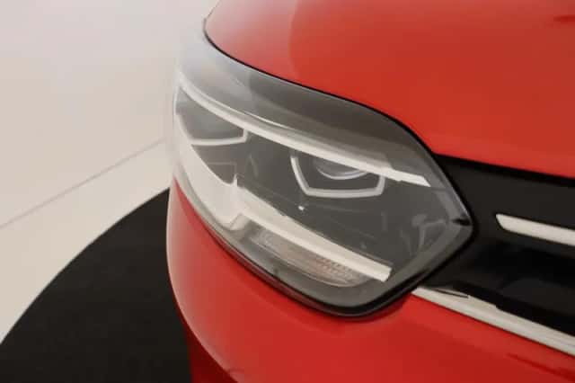 Renault Kadjar (2017) thumbnail 9