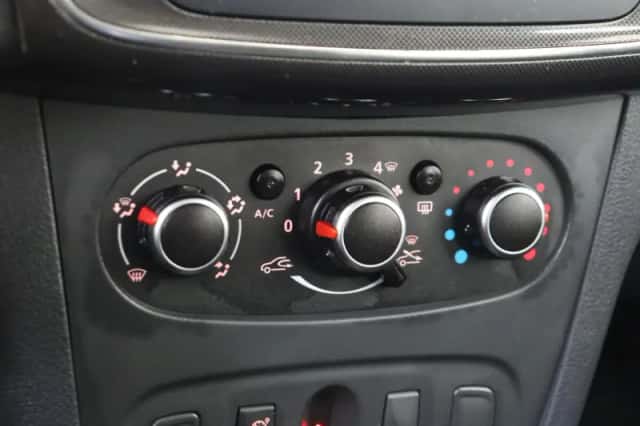 Dacia Sandero (2020) thumbnail 23