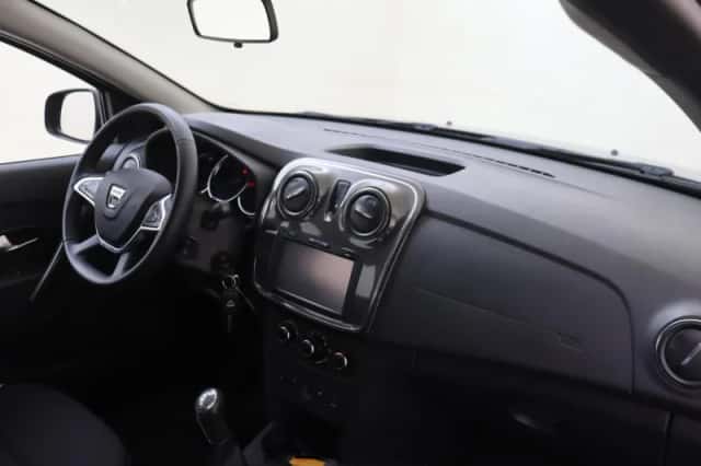 Dacia Sandero Stepway (2018) thumbnail 5